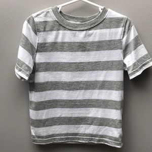 Kids tee. 4T